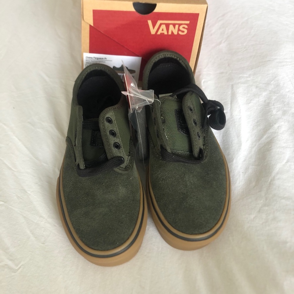 NWT Boys Vans Chima Ferguson Size 13